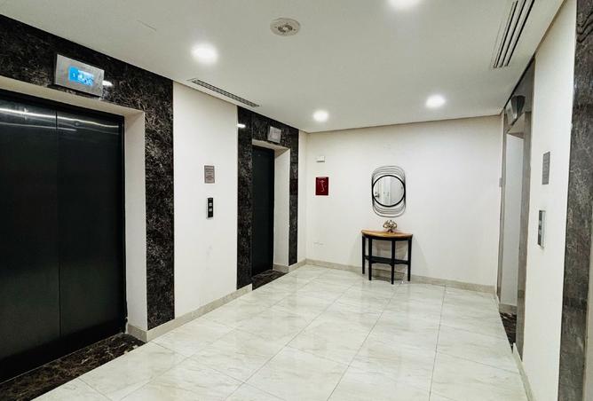 992298 - Property Image 2