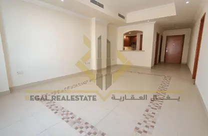Apartment - 1 Bedroom - 2 Bathrooms for rent in West Porto Drive - Porto Arabia - The Pearl Island - Doha