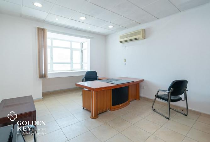 930528 - Property Image 3