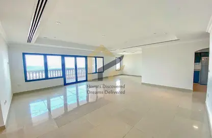 Apartment - 2 Bedrooms - 3 Bathrooms for rent in East Porto Drive - Porto Arabia - The Pearl Island - Doha