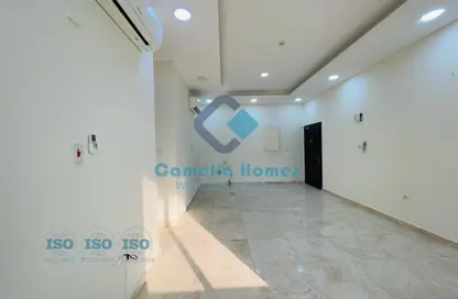 Apartment - 3 Bedrooms - 3 Bathrooms for rent in Al Nasr Street - Al Nasr - Doha