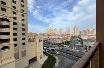 Apartment - 1 Bedroom - 2 Bathrooms for rent in West Porto Drive - Porto Arabia - The Pearl Island - Doha