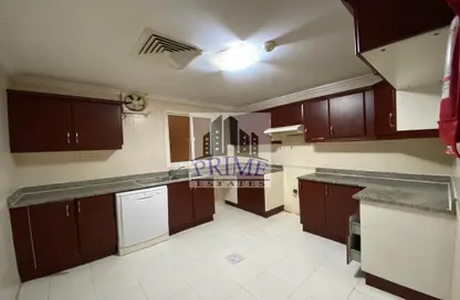 Apartment - 3 Bedrooms - 3 Bathrooms for rent in Al Sadd Road - Al Sadd - Doha