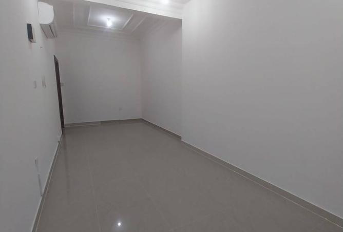 945263 - Property Image 2