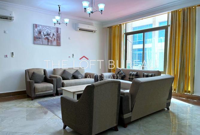 956263 - Property Main Image