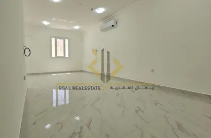 شقة - 2 غرف نوم - 2 حمامات للايجار في بن عمران - فريج بن عمران - الدوحة