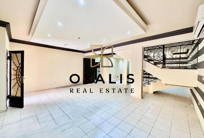 983887 - Property Main Image