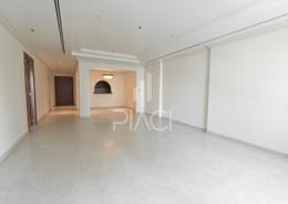 صورةغرفة فارغة لـ: شقة - 1 غرفة نوم - 2 حمامات للكراء في طريق بورتو الشرقي - بورتو أرابيا - جزيرة اللؤلؤة - الدوحة, صورة 1