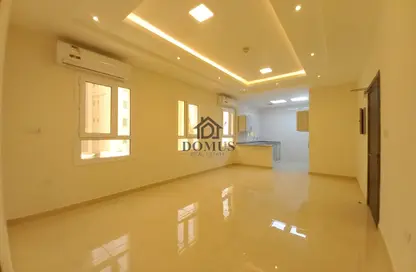 Apartment - 2 Bedrooms - 2 Bathrooms for rent in Thabit Bin Zaid Street - Al Mansoura - Doha