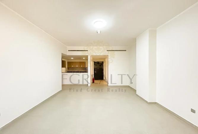 963304 - Property Image 2