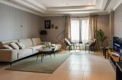 Apartment - 1 Bedroom - 2 Bathrooms for rent in East Porto Drive - Porto Arabia - The Pearl Island - Doha Apartment - 1 Bedroom - 2 Bathrooms for rent in East Porto Drive - Porto Arabia - The Pearl Island - Doha