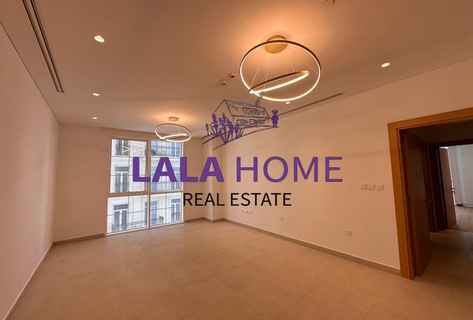 851498 - Property Image 2