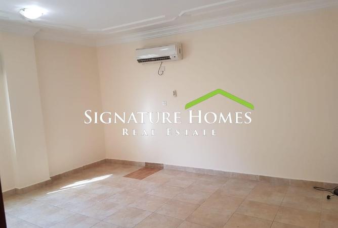 985355 - Property Main Image