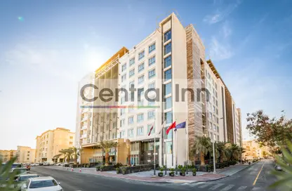 صورة لـ مبنى خارجي محل تجاري - استوديو للايجار في سنترال إن السد - السد - الدوحة ، صورة رقم 1