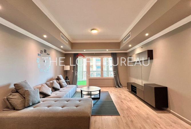 998304 - Property Image 2