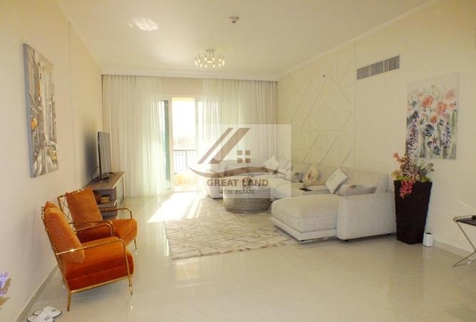950457 - Property Image 2