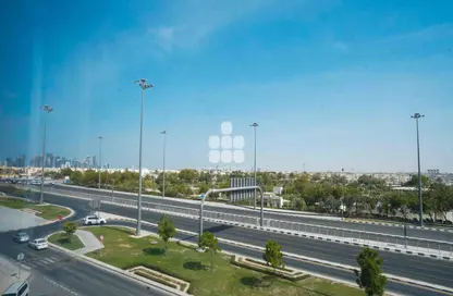 مساحات مكتبية - استوديو - 3 حمامات للايجار في الدحيل - الدحيل - الدوحة