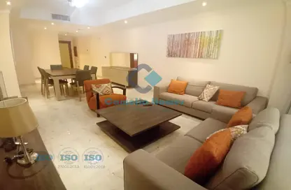 شقة - 3 غرف نوم - 3 حمامات للايجار في شارع الجزيره - فريج بن محمود الشمالي - فريج بن محمود - الدوحة