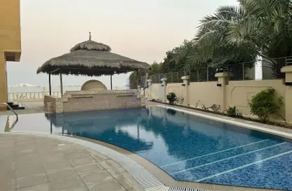 فيلا - 4 غرف نوم - 6 حمامات للايجار في فيلات البلاج - حي الفيلات - جزيرة اللؤلؤة - الدوحة