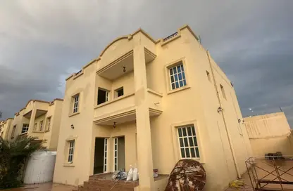 فيلا - 4 غرف نوم - 3 حمامات للايجار في مجمع الخور - الخور