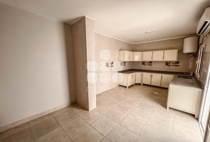 972217 - Property Image 3