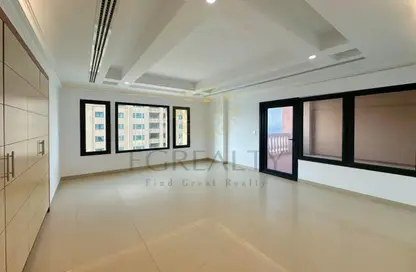 شقة - 2 غرف نوم - 3 حمامات للبيع في طريق بورتو الشرقي - بورتو أرابيا - جزيرة اللؤلؤة - الدوحة