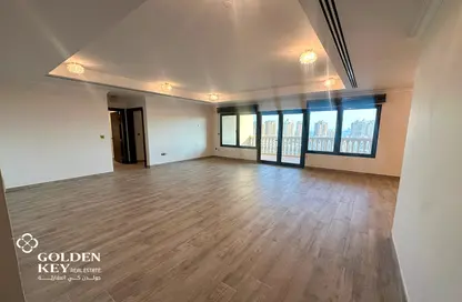 Apartment - 2 Bedrooms - 3 Bathrooms for rent in East Porto Drive - Porto Arabia - The Pearl Island - Doha