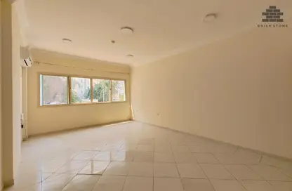 شقة - 3 غرف نوم - 2 حمامات للايجار في منتزه 10 - المنتزه - الدوحة