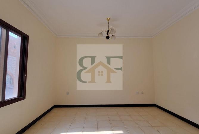 981876 - Property Image 3