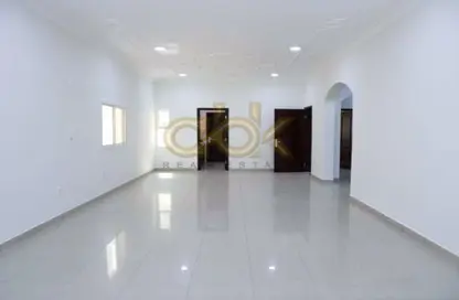 Villa - 4 Bedrooms - 5 Bathrooms for sale in Al Thumama - Al Thumama - Doha