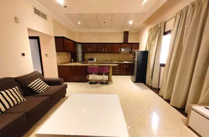 Apartment - 1 Bedroom - 2 Bathrooms for rent in Umm Ghwailina Comm - Umm Ghuwalina - Umm Ghuwailina - Doha