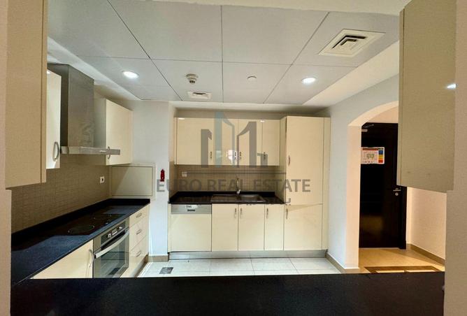 953352 - Property Image 2