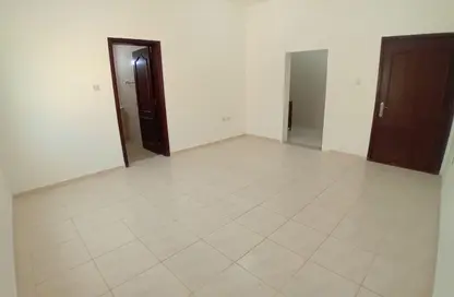 شقة - 1 حمام للايجار في شارع النعيجة - غرب الهلال - الهلال - الدوحة