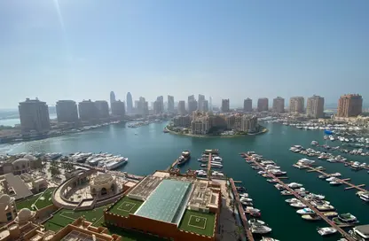 شقة - 2 غرف نوم - 3 حمامات للايجار في برج 28 - بورتو أرابيا - جزيرة اللؤلؤة - الدوحة
