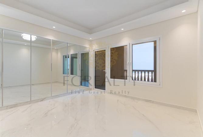 993135 - Property Image 3