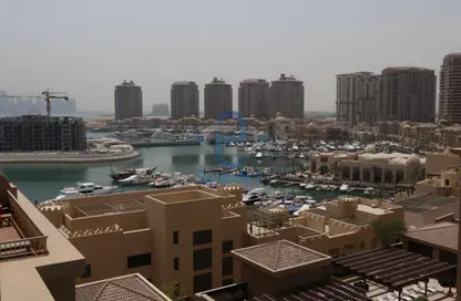 شقة - غرفة نوم - 2 حمامات للبيع في طريق بورتو الشرقي - بورتو أرابيا - جزيرة اللؤلؤة - الدوحة