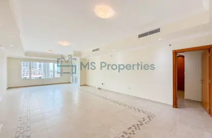 Apartment - 1 Bedroom - 2 Bathrooms for rent in West Porto Drive - Porto Arabia - The Pearl Island - Doha