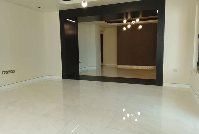 986108 - Property Image 3