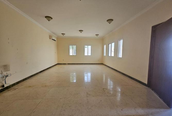 961293 - Property Image 2