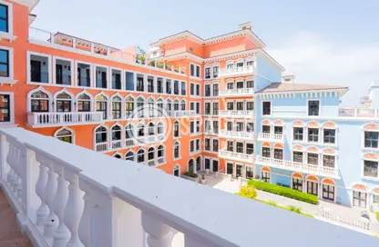 Apartment - 1 Bedroom - 2 Bathrooms for rent in Carnaval - Qanat Quartier - The Pearl Island - Doha
