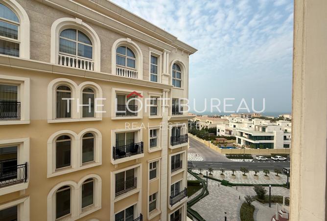 983433 - Property Image 2