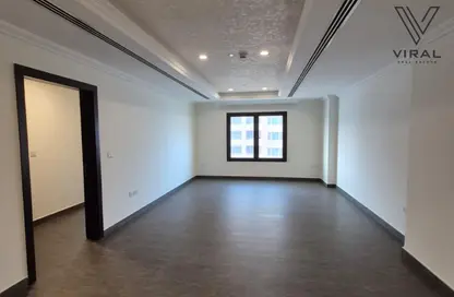 Apartment - 1 Bedroom - 2 Bathrooms for rent in The Pearl Island - Doha