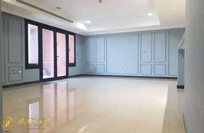 Apartment - 2 Bedrooms - 3 Bathrooms for rent in Porto Arabia - The Pearl Island - Doha