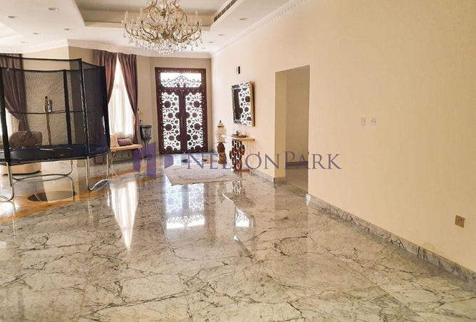 943150 - Property Image 2