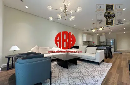 Apartment - 2 Bedrooms - 3 Bathrooms for rent in The Garden - Floresta Gardens - The Pearl Island - Doha