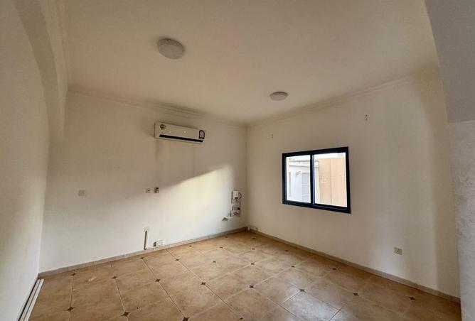 922951 - Property Image 3