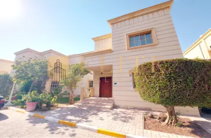 Villa - 4 Bedrooms - 5 Bathrooms for rent in Old Airport Road - Old Airport Road - Doha