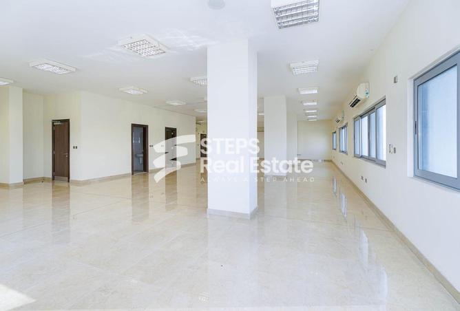 981471 - Property Image 3
