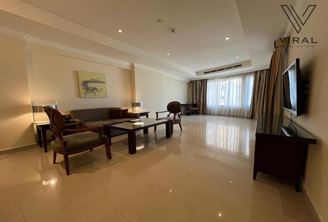 937421 - Property Image 2