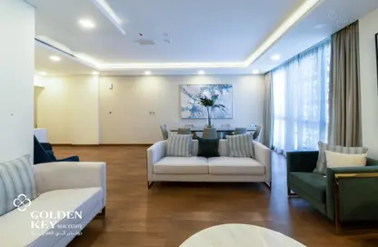 Apartment - 3 Bedrooms - 4 Bathrooms for rent in Giardino Village - The Pearl Island - Doha